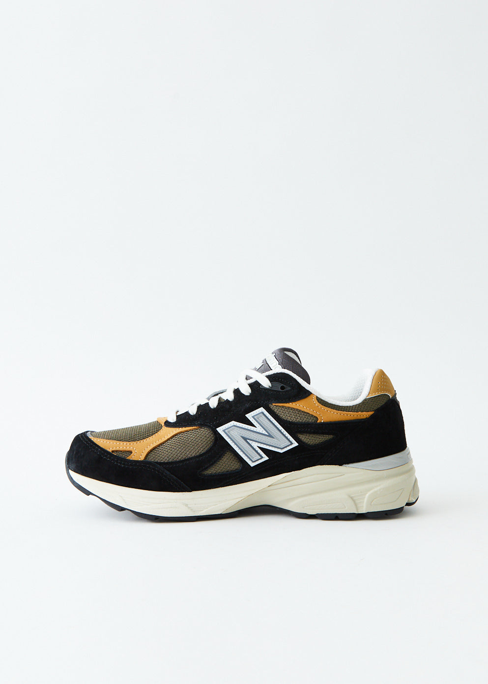 MADE in USA 992v3 Sneakers