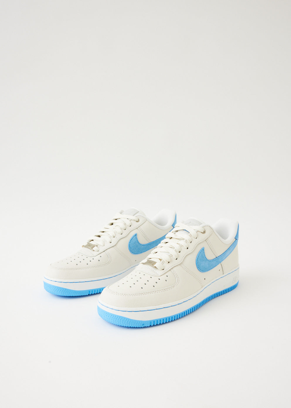Nike Air Force 1 '07 LX Γυναικεία Sneakers Summit White / Hyper Royal  Picante Red DR0148-100