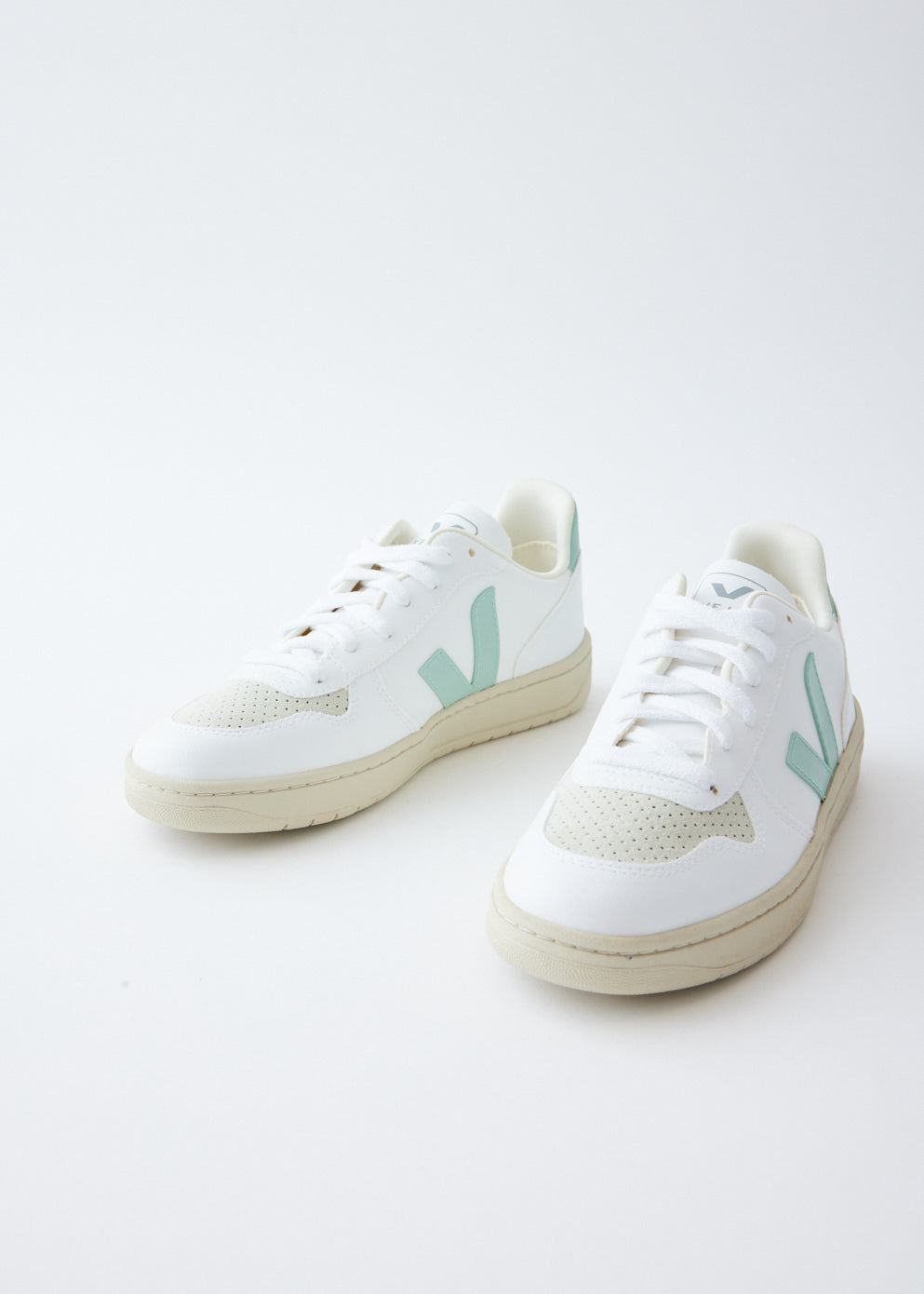V-10 Vegan Sneakers