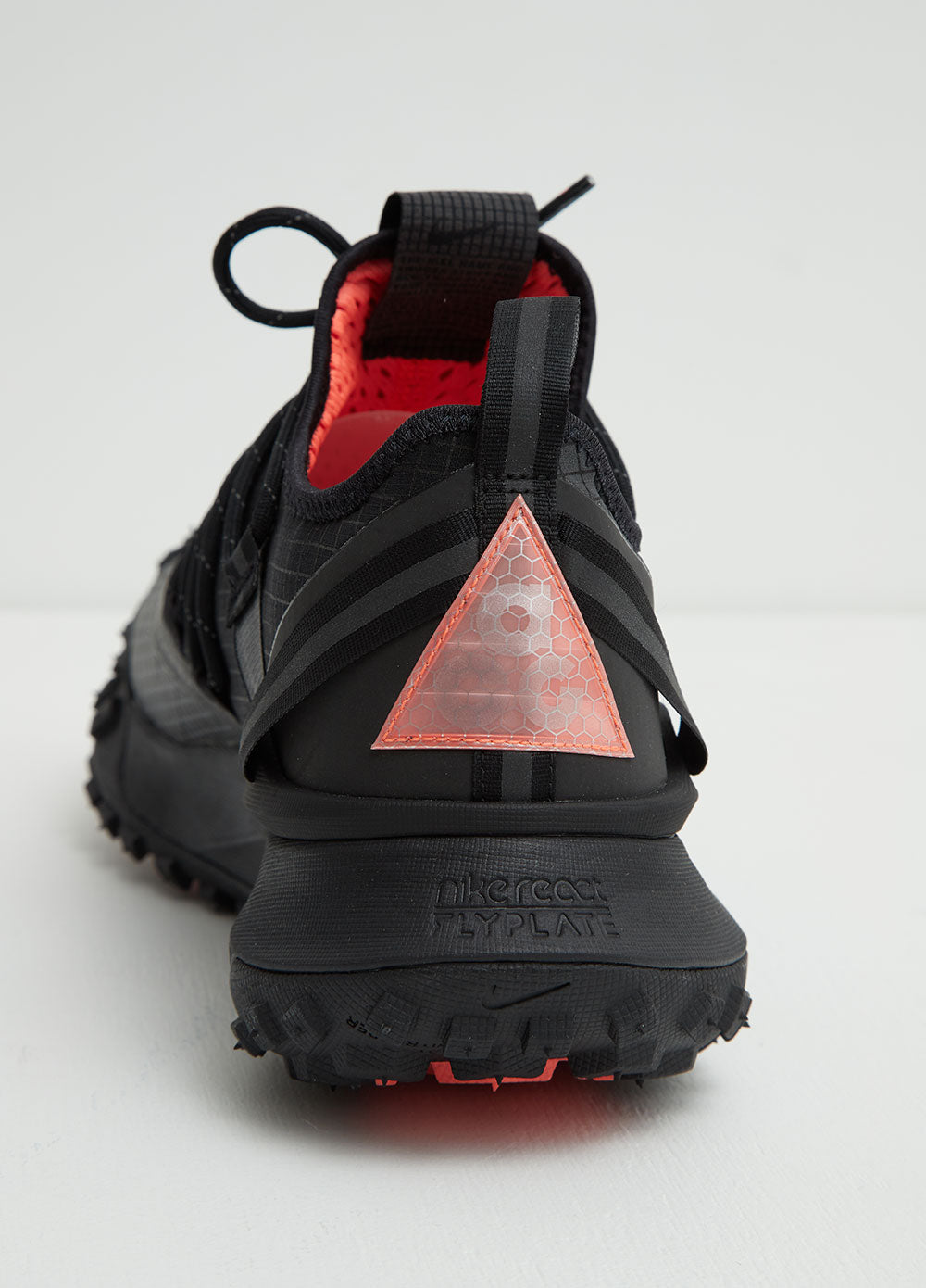 ACG Mountain Fly Sneakers