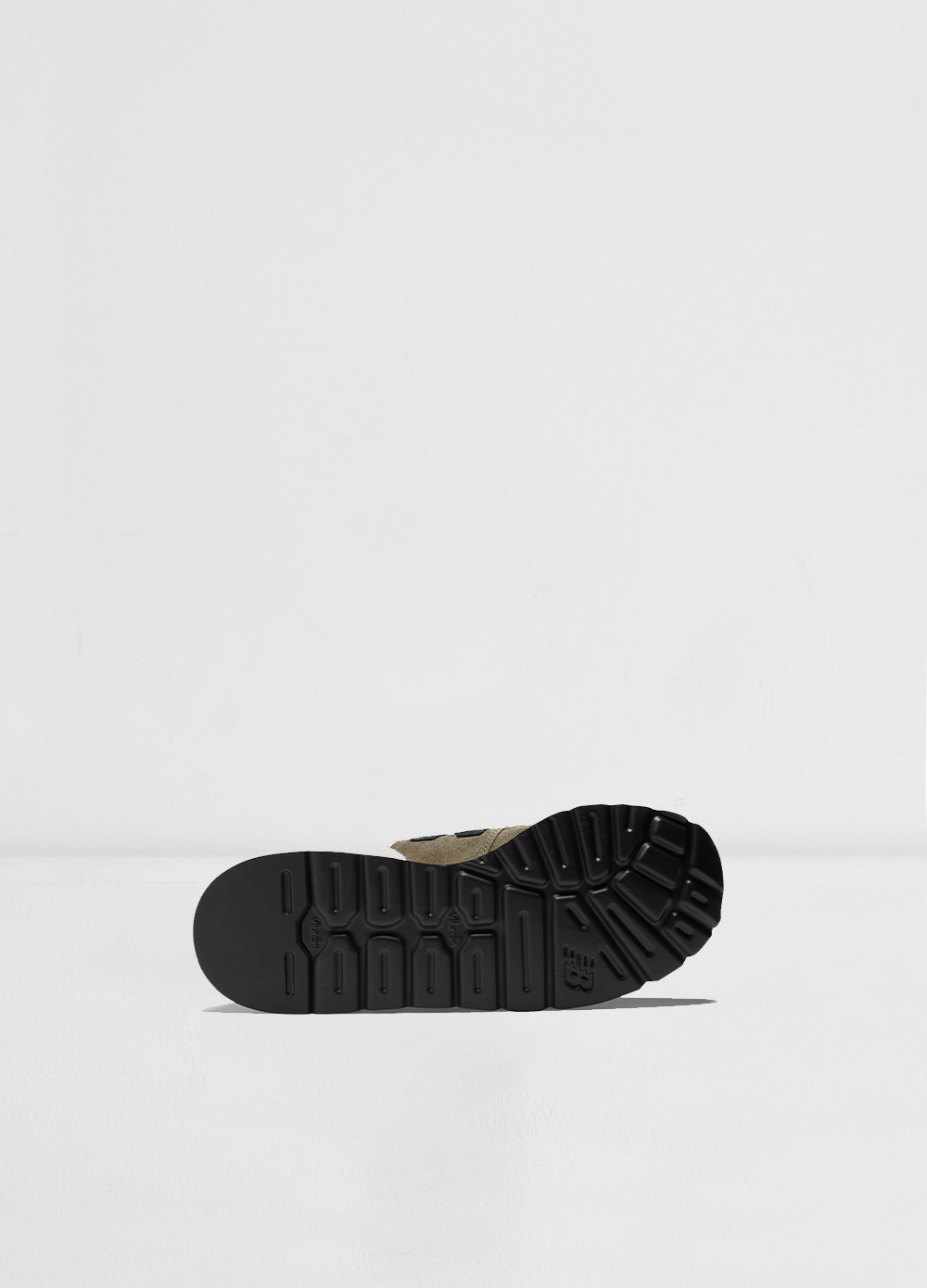 MADE in USA 990v1 Sneakers