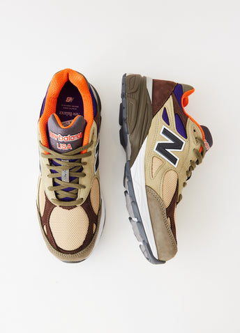MADE in USA 990v3 Sneakers