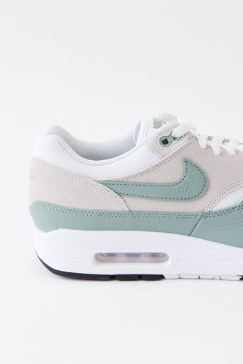 Air Max 1 'Mica Green' Sneakers