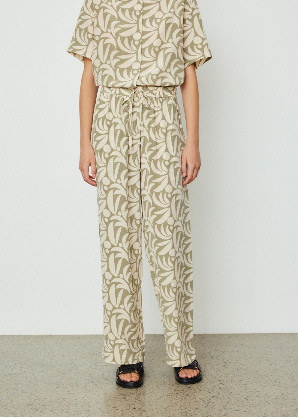 Drawstring Trouser