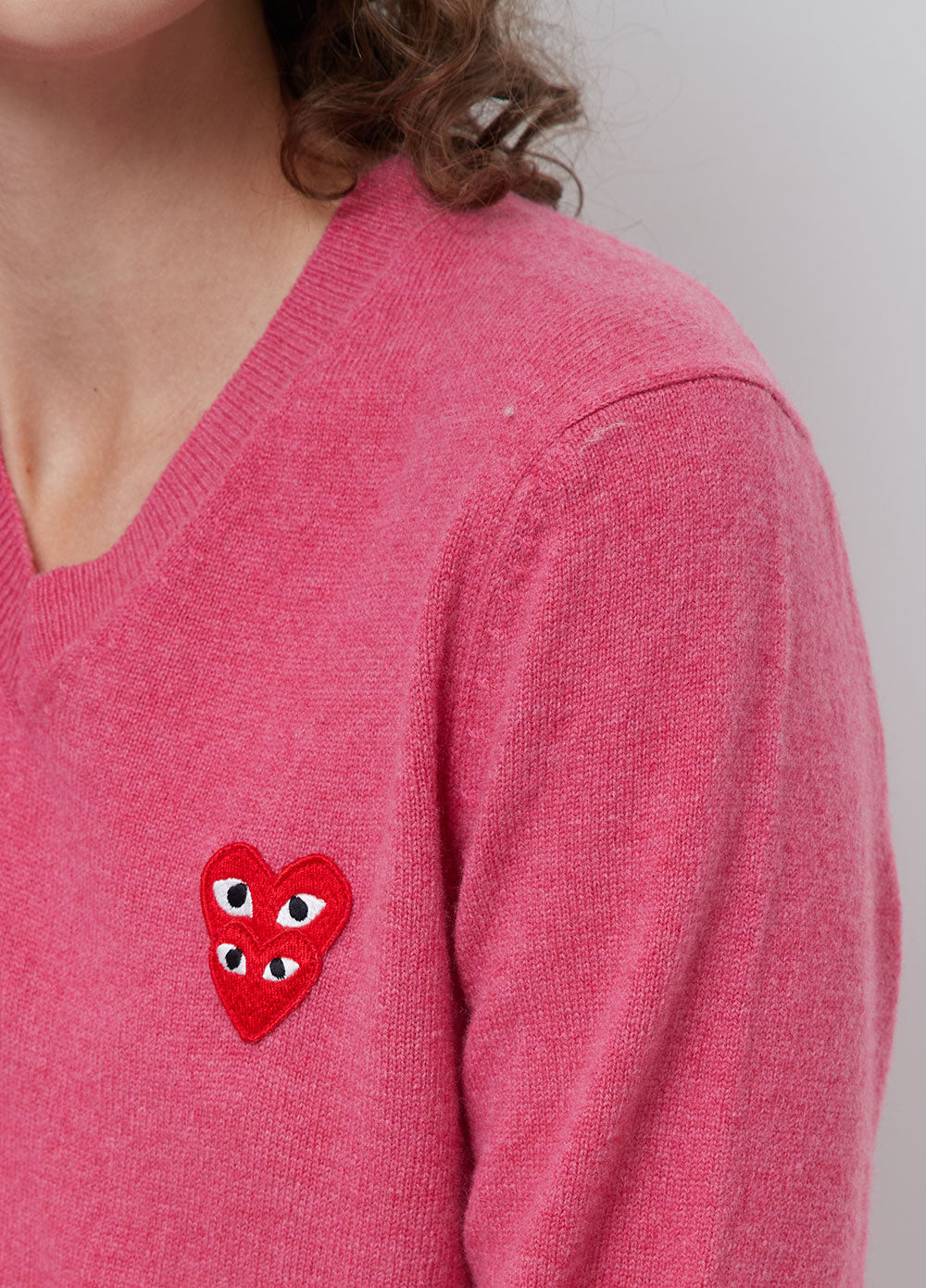 N073 Double Heart V-neck Sweater
