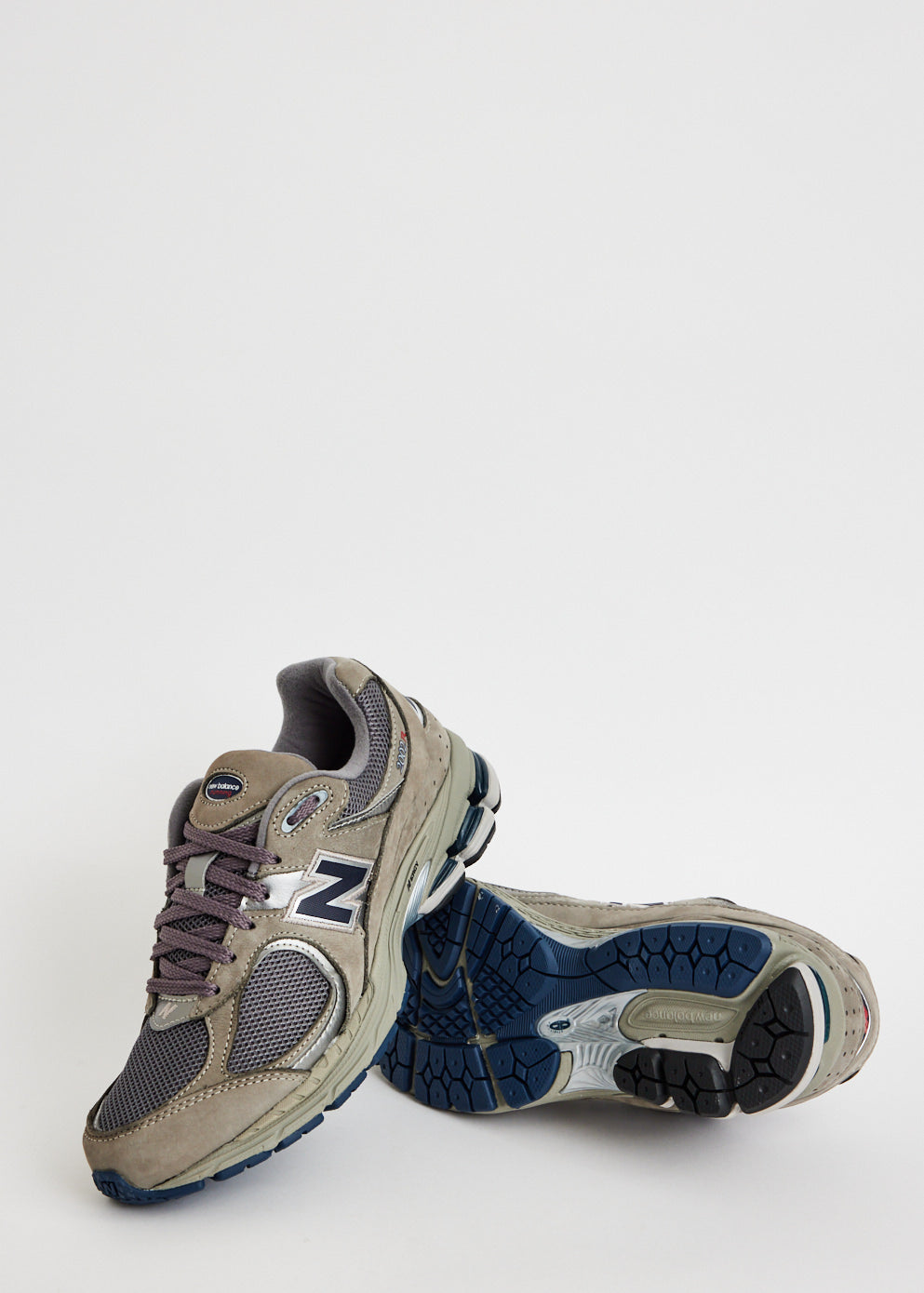2002R Sneakers