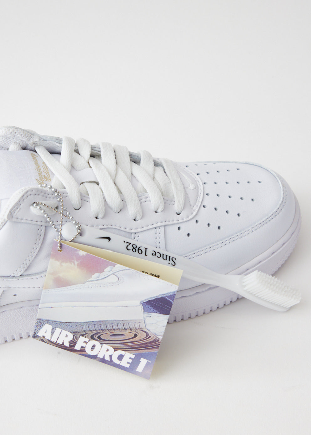 Nike Air Force 1 07! Buy Now on 🏀