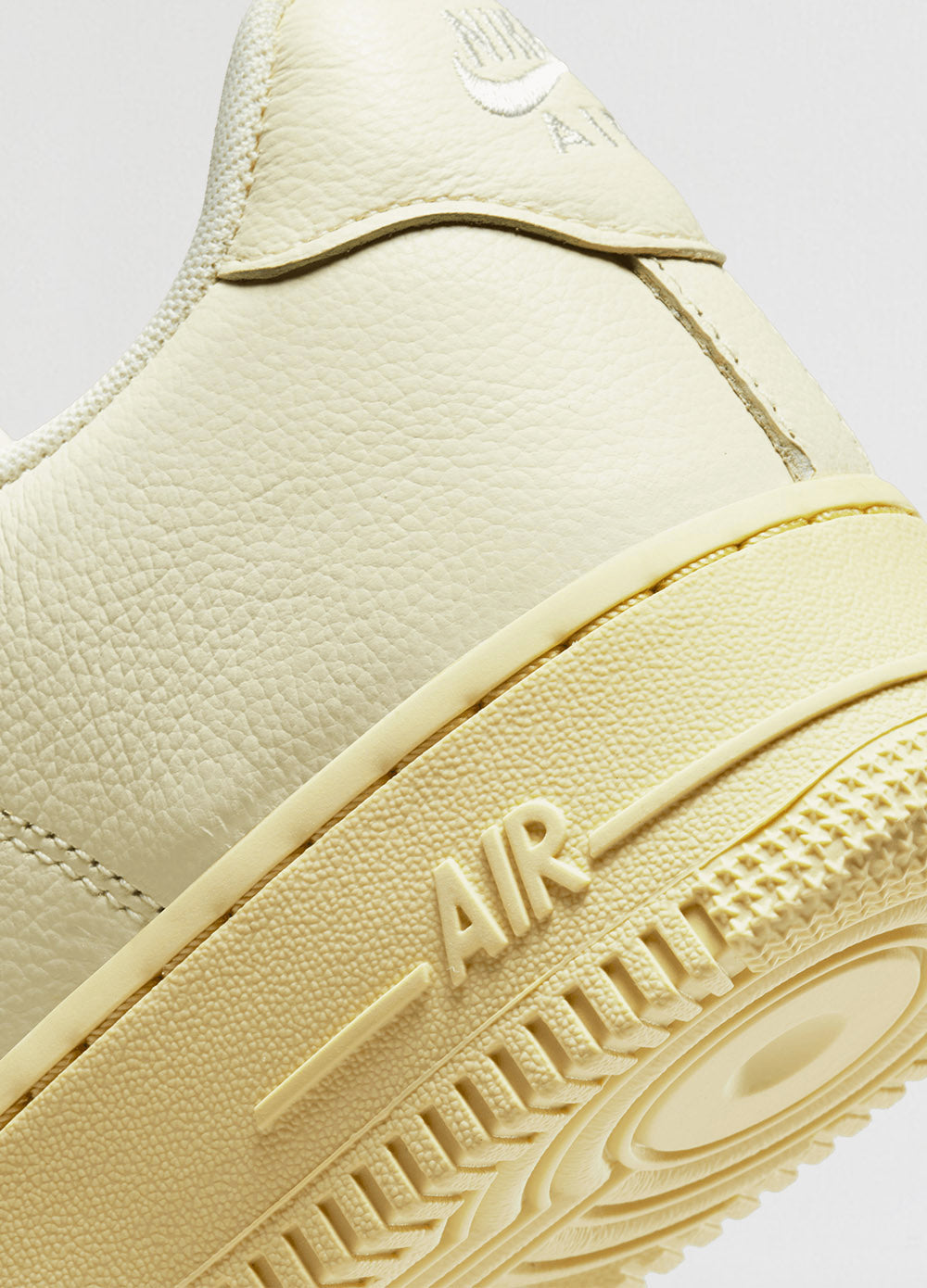 Air Force 1 '07 LX Sneakers