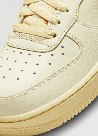 Air Force 1 '07 LX Sneakers
